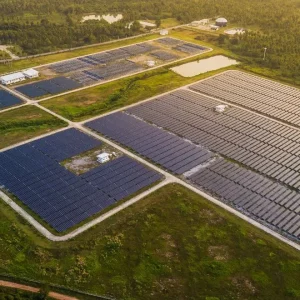 Imagen aérea de diseño de parques solares fotovoltaicos