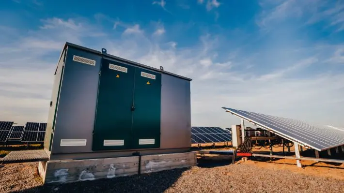 Portada de Noticia sobre garantías extendidas en inversores Fotovoltaicos