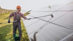 Portada de Noticia sobre el impacto de la limpieza de paneles solares