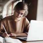 En Mundo Renovable te explicamos los beneficios de estudiar en línea.